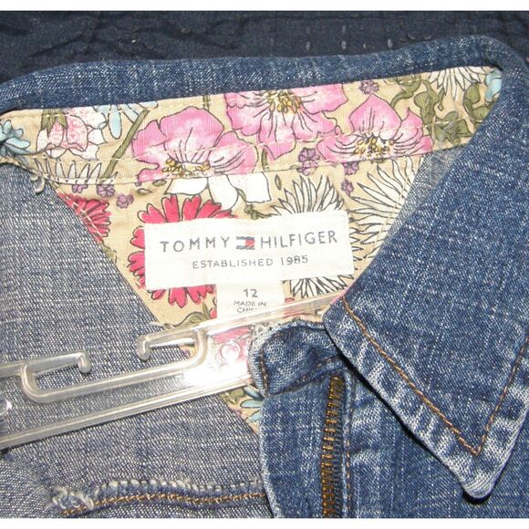 TOMMY HILFIGER Girls Sz 12 Knee Length Stretchy Cotton Blue Denim Belted Dress - Picture 5 of 5